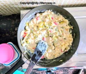 Cooking White Sauce Pasta